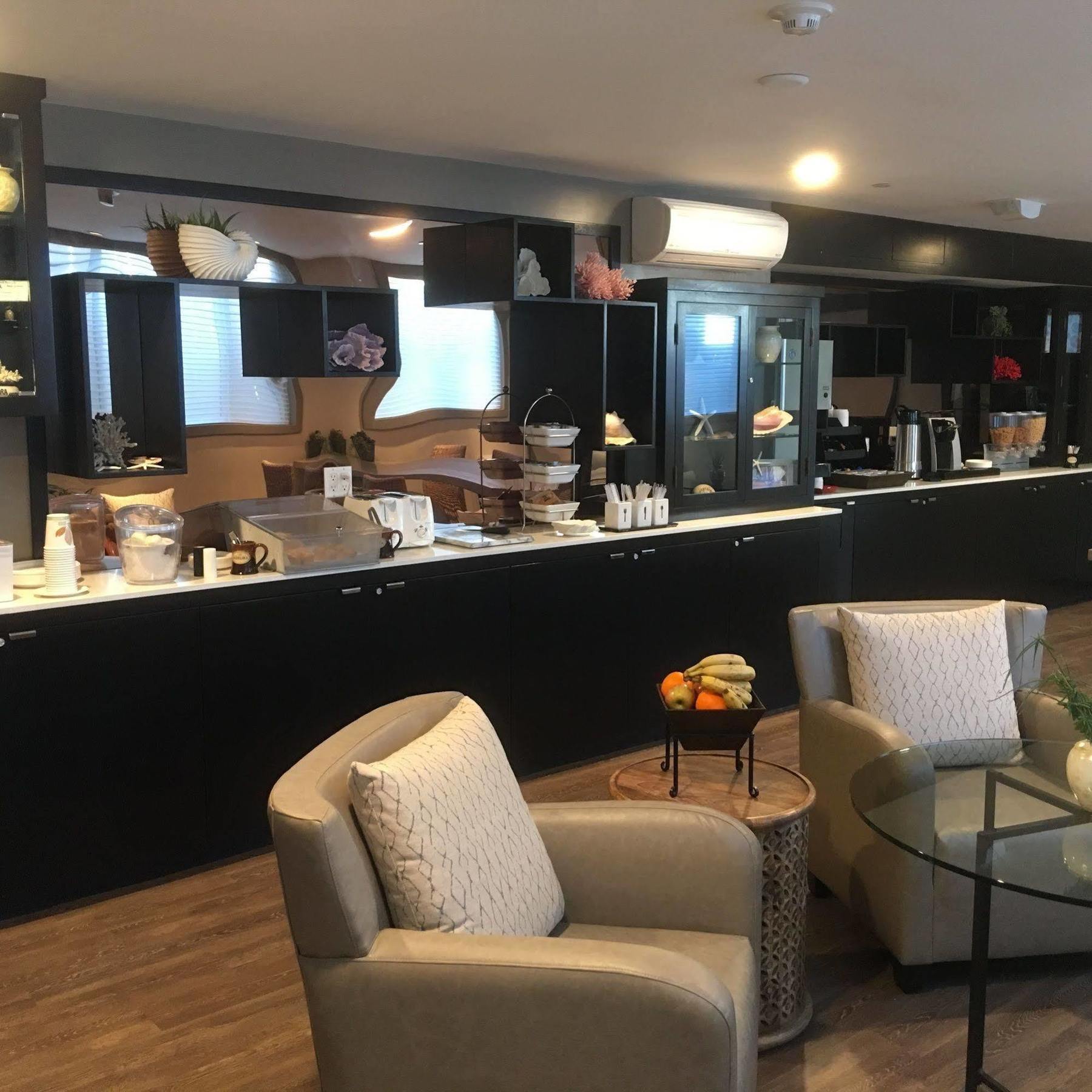 Aurora Hotel Avalon Zewnętrze zdjęcie